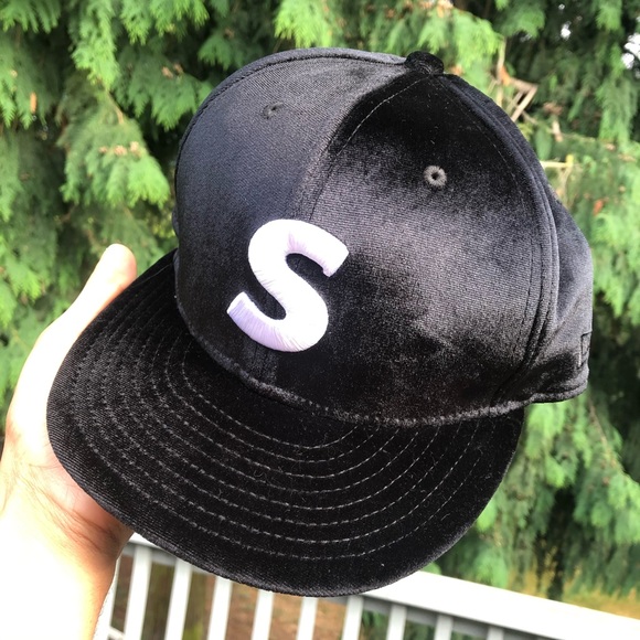 Supreme S Logo New Era Fitted Cap 7 1/4